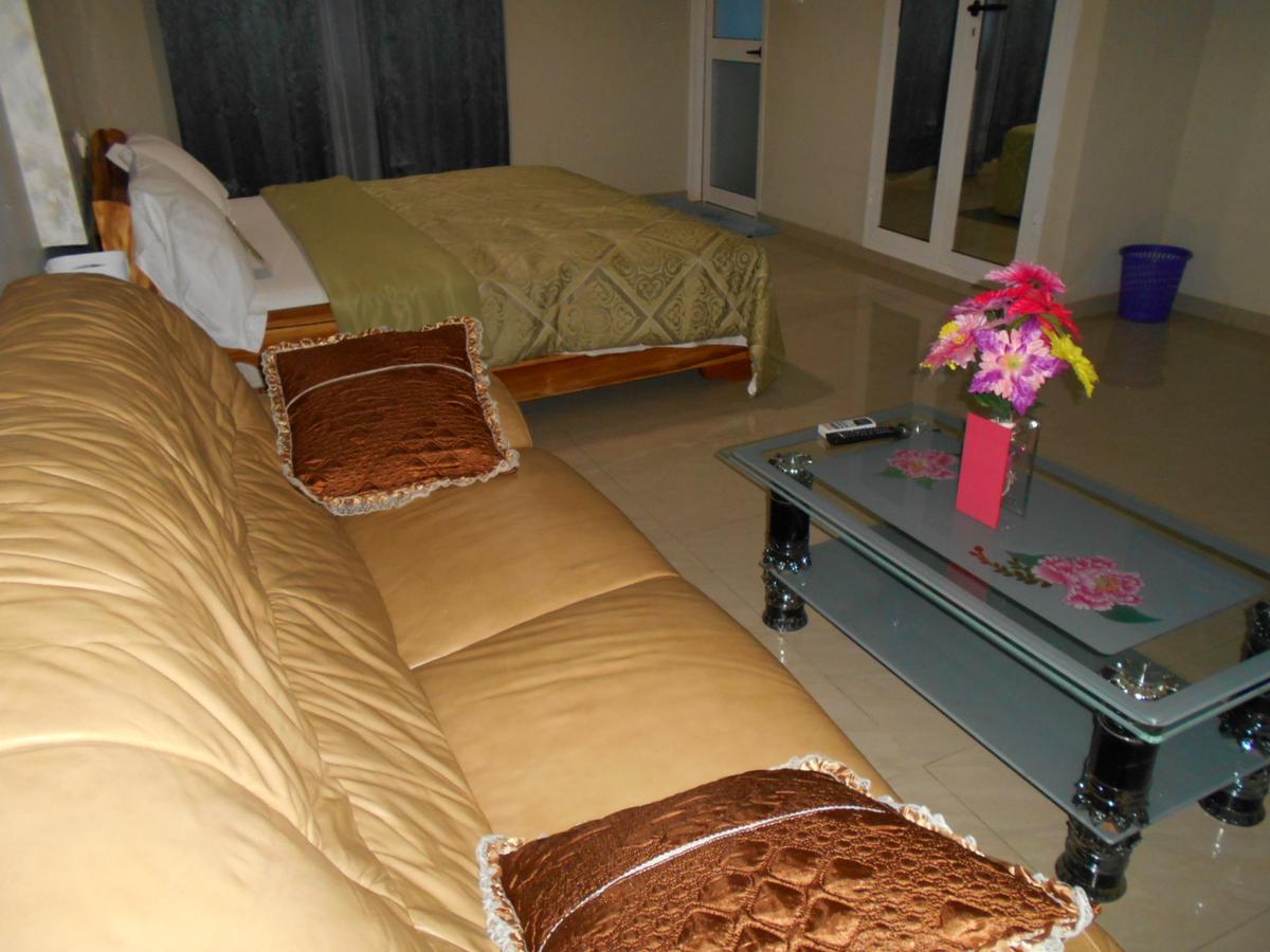 Agla Hotel Lome Exterior photo